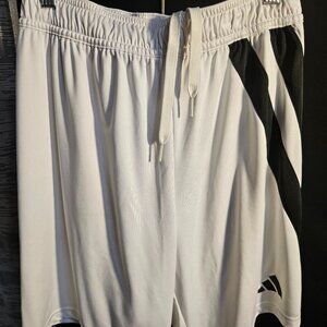 Adidas White Running/Gym Shorts Size Large